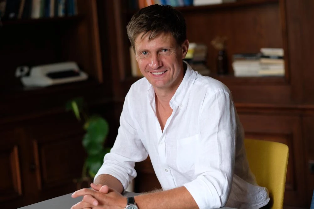 Alexis Yushin - Founder and CTO of Apexive